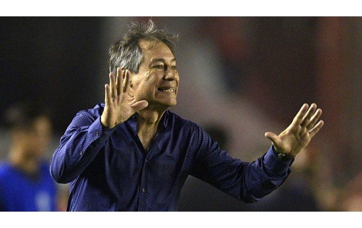 Holan destacó la valentía y coraje de Independiente