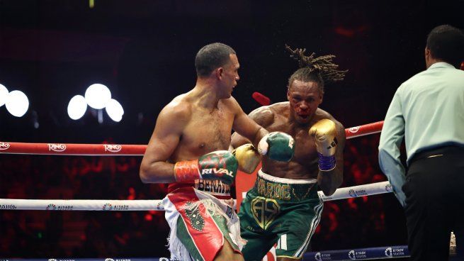 El mexicano David Benavidez derrotó por nocaut técnico al británico Antonhy Yarde y anunció su pelea contra su compatriota el Zurdo Ramírez.