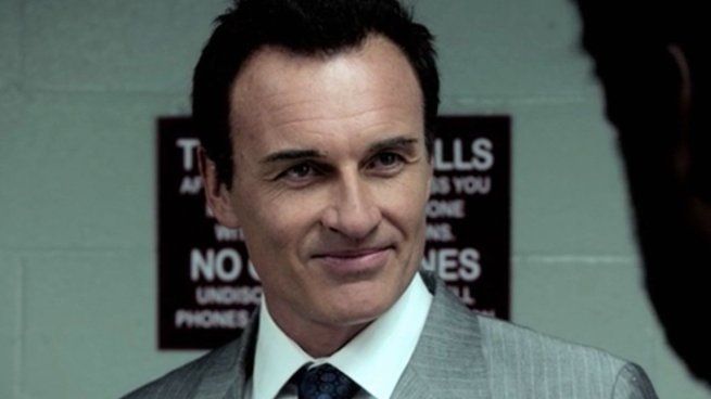 Julian McMahon, reconocido por sus papeles en Nip/Tuck, Charmed y como el villano Dr. Doom en Los Cuatro Fantásticos, falleció a los 56 años tras una batalla privada contra el cáncer.