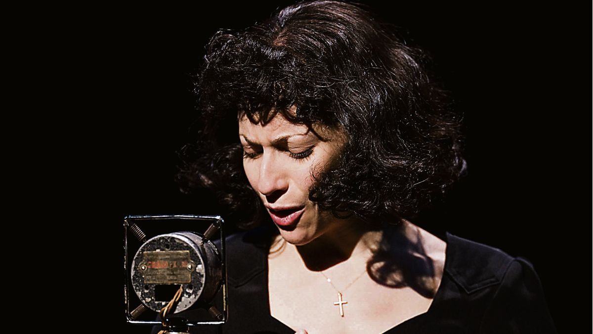 Elena Roger returns to her incomparable Édith Piaf