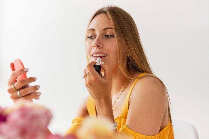 Avon knew how to be a revolutionary brand of cosmetics thanks to the direct sales mode. Avon knew how to be a revolutionary brand of cosmetics thanks to the direct sales mode.