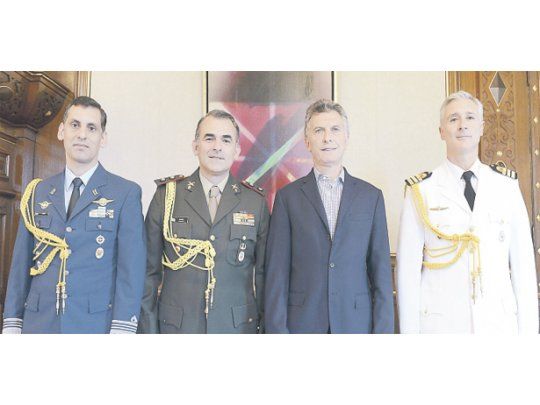 Macri ya tiene edecanes