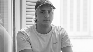 Lucas A. Vignale, el joven director de cine que falleció en el accidente de Río de Janeiro. Lucas A. Vignale, el joven director de cine que falleció en el accidente de Río de Janeiro.