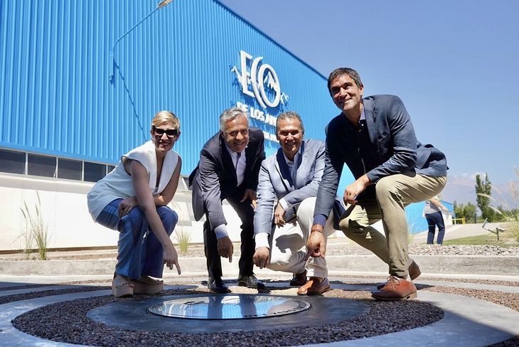 The Governor of Mendoza, Alfredo Cornejo, and the mayor of Tunuyán, Emir Andraos participated in the event. The Governor of Mendoza, Alfredo Cornejo, and the mayor of Tunuyán, Emir Andraos participated in the event.