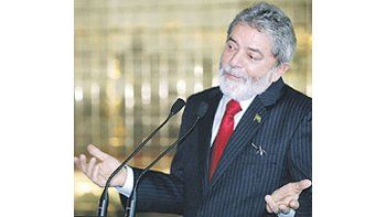 ámbito.com | Lula en su primera aparición en público después de los comicios.Defendió al PT y aseguró que ganará la disputa.